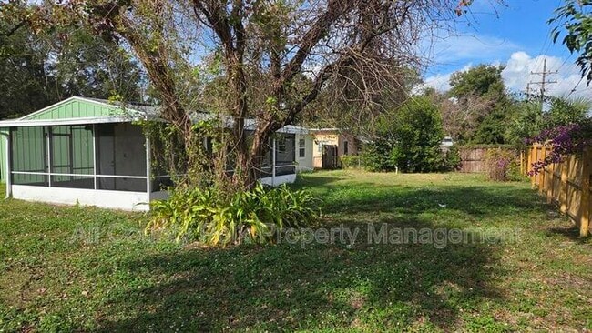 Foto del edificio - 2704 Homer Cir