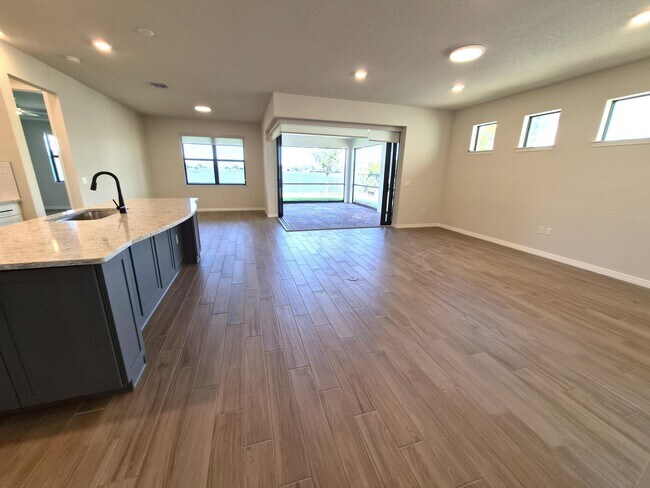 Building Photo - 8295 Vaulting Dr