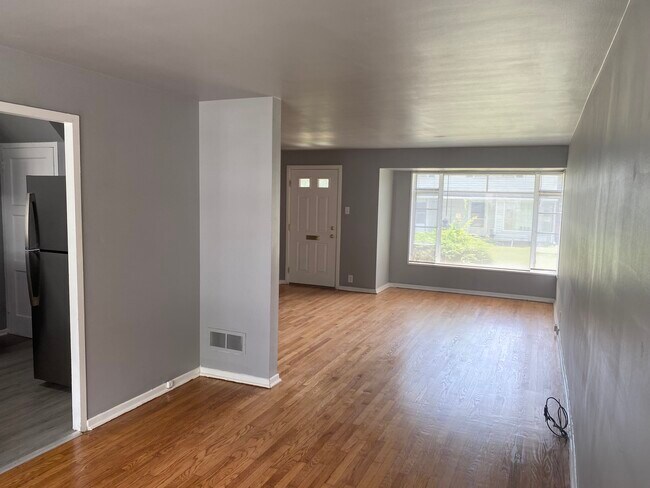 Building Photo - 3534 Western Ave