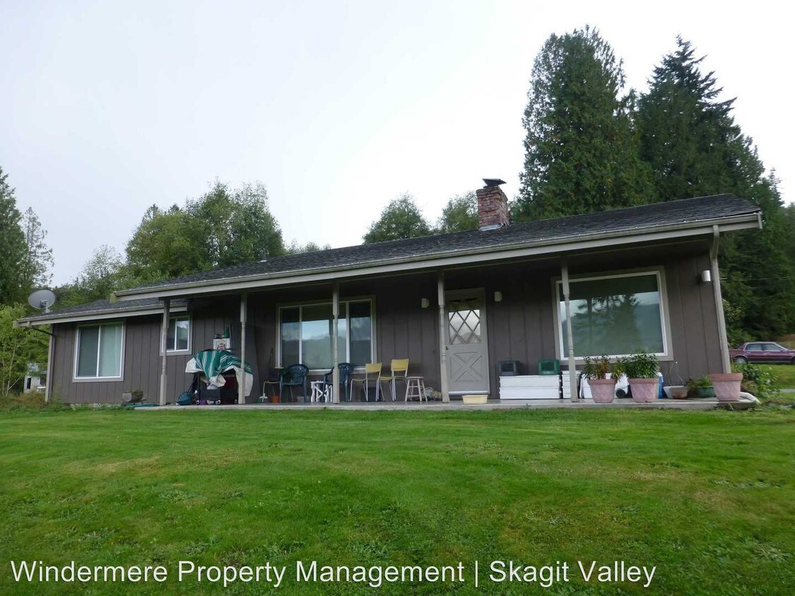 Primary Photo - 23042 Little Mountain Rd