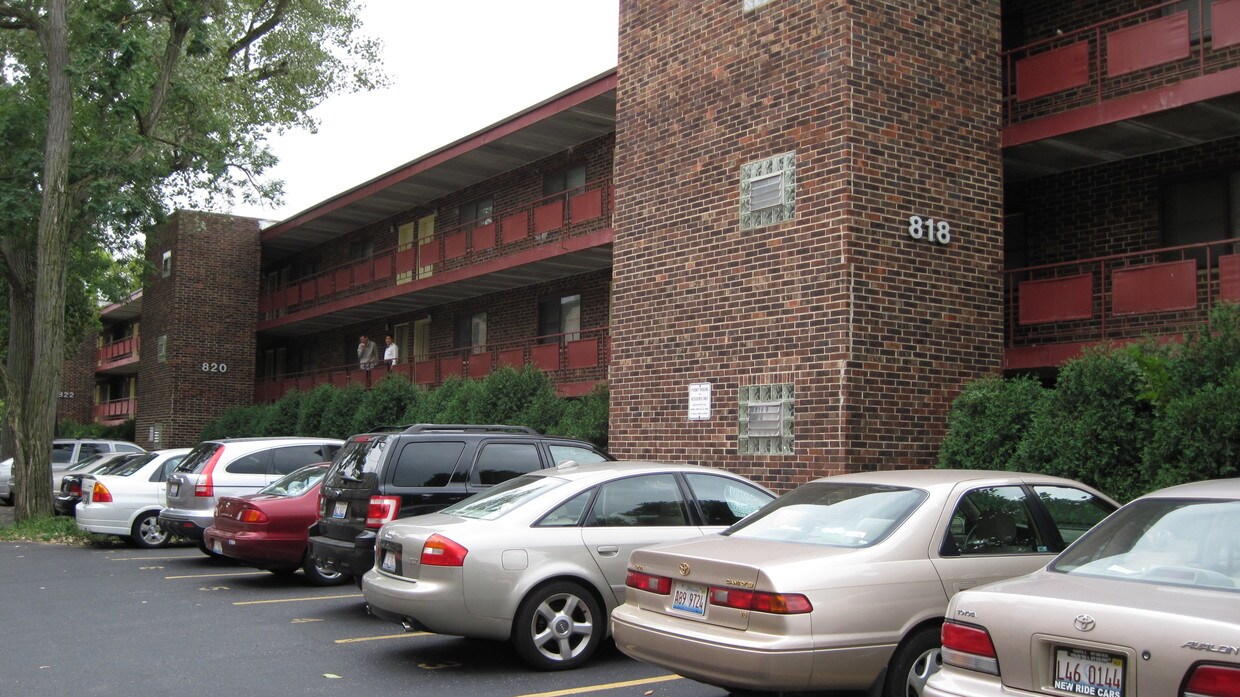Foto principal - 820 Noyes St