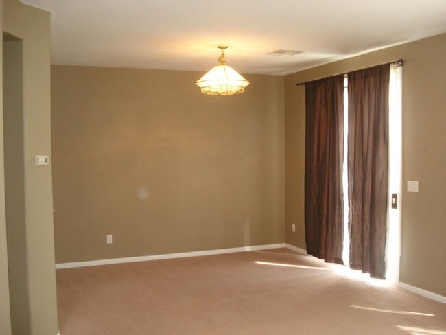 Building Photo - 3734 Solandra St