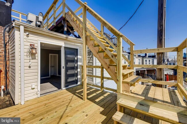 Building Photo - 1517 Webster St