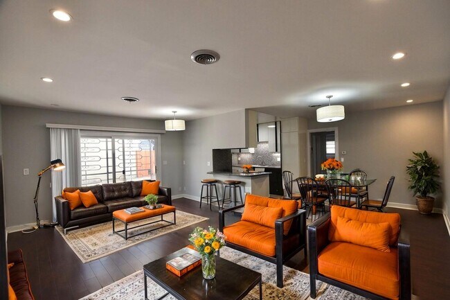 Foto del edificio - 11204 Peach Grove St