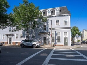 Building Photo - 352 W 3rd St