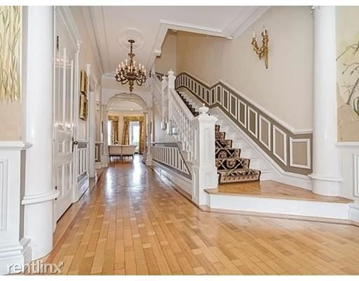 Building Photo - 5 br, 4.5 bath Townhome - 226 Beacon St