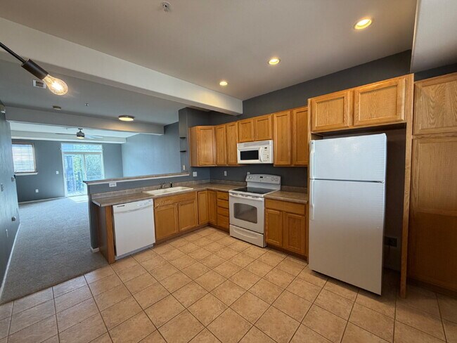 Foto del edificio - 2949 W Riverwalk Cir