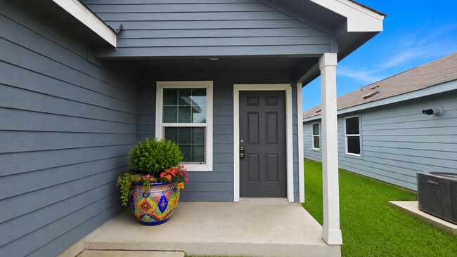 Building Photo - Southton Meadows Conveniently located on San Antonio's Southeast Side