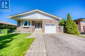 Building Photo - 88 Clover Ridge Dr W
