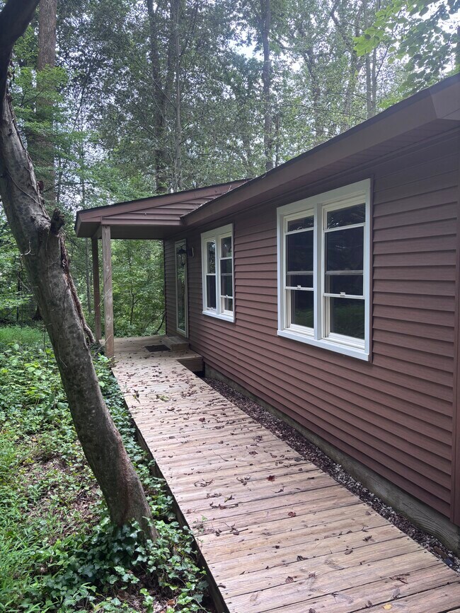 Puerta principal - 10936 Raphel Rd