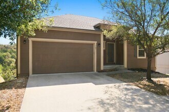 Building Photo - 107 Jury Ln