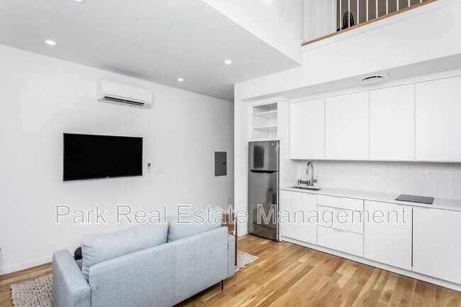 Foto del edificio - 323 S East St