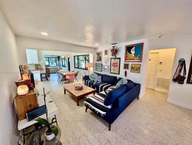 Foto del edificio - 722 SW 10th St