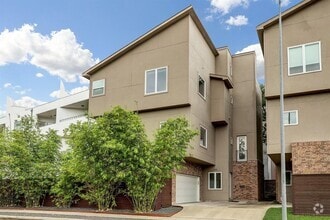 Building Photo - 2613 Waugh Dr