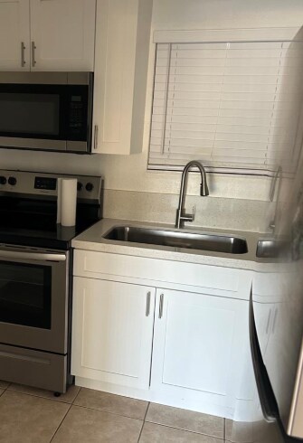 Foto del edificio - 7450 Miami Lakes Dr