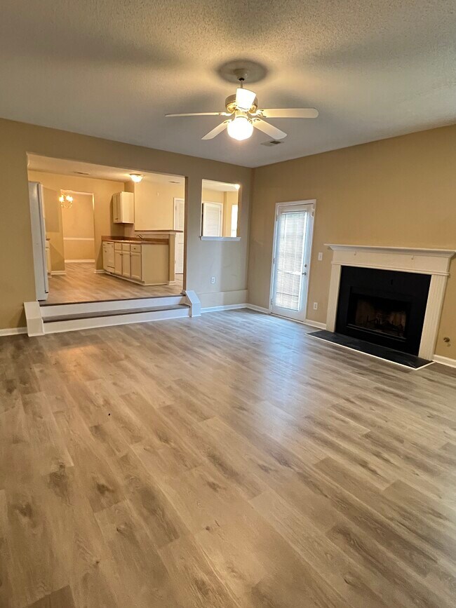 Building Photo - 2540 Lancewood Ln