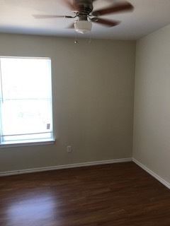 Foto del edificio - 9821-9823 Sycamore Dr