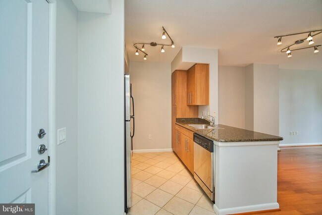 Foto del edificio - 1021 N Garfield St