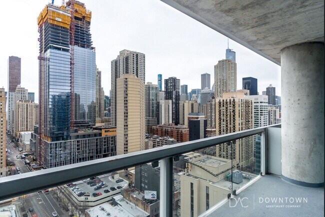 Foto del edificio - 744 N Clark St