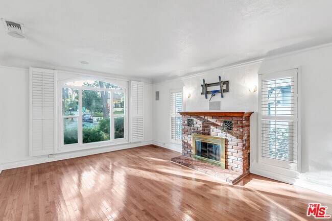 Foto del edificio - 430 N Niagara St