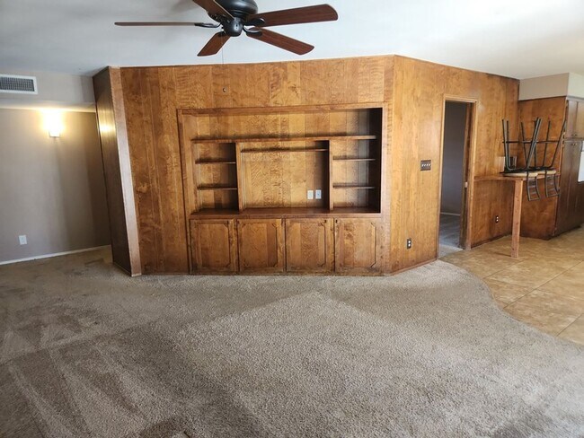 Foto del edificio - Coming Soon! Ranch Style 3 bed/1.75 Bath, RV parking NO HOA!