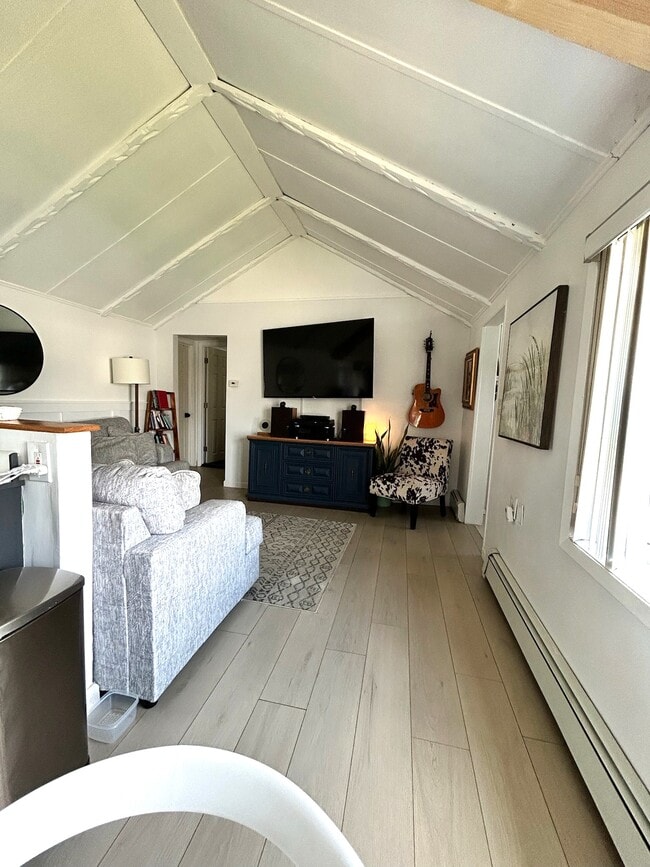 Building Photo - 800 S 6th St