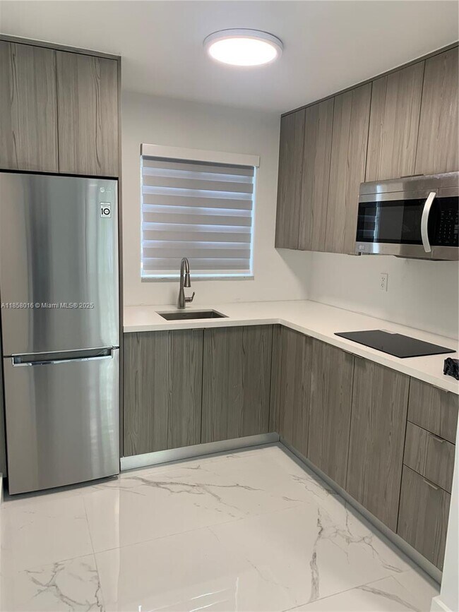 Foto del edificio - 7843 NE 10th Ave