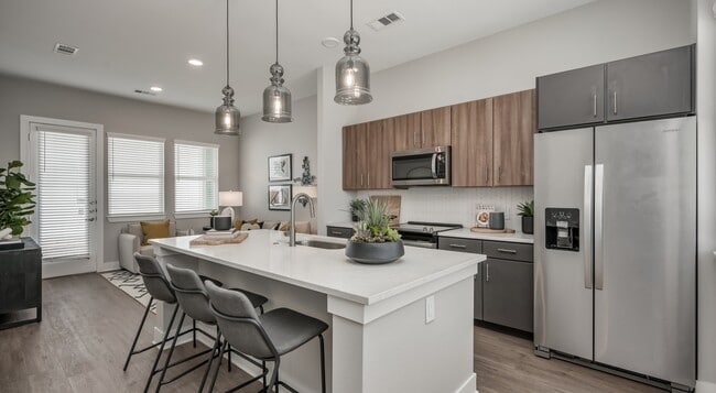 Building Photo - 10503 Peek Rd