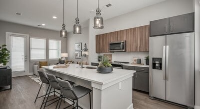 Building Photo - 10503 Peek Rd