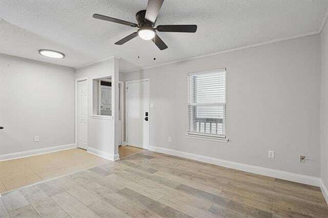 Foto del edificio - 2330 Edenborn Ave