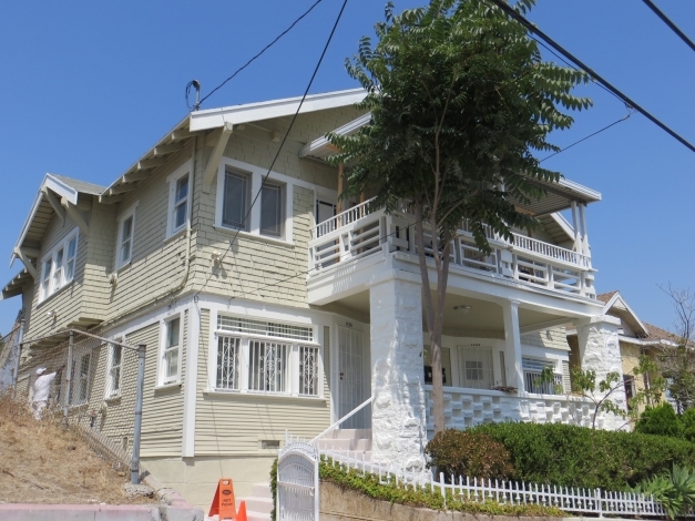 Primary Photo - 1137 Irolo St