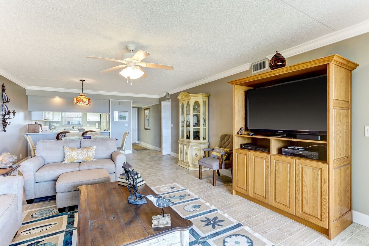 Foto principal - 3420 S Fletcher Ave