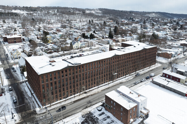 Building Photo - Lion Factory