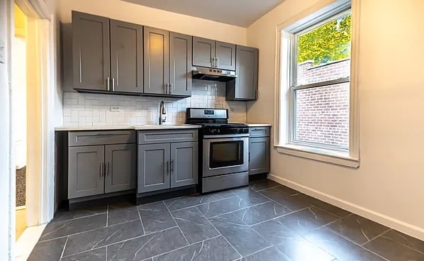 EIK with new appliances - 586 Remsen Ave