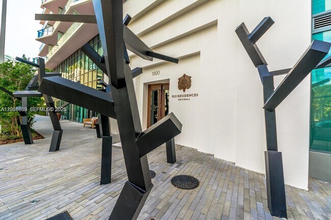 Foto del edificio - 1300 S Miami Ave