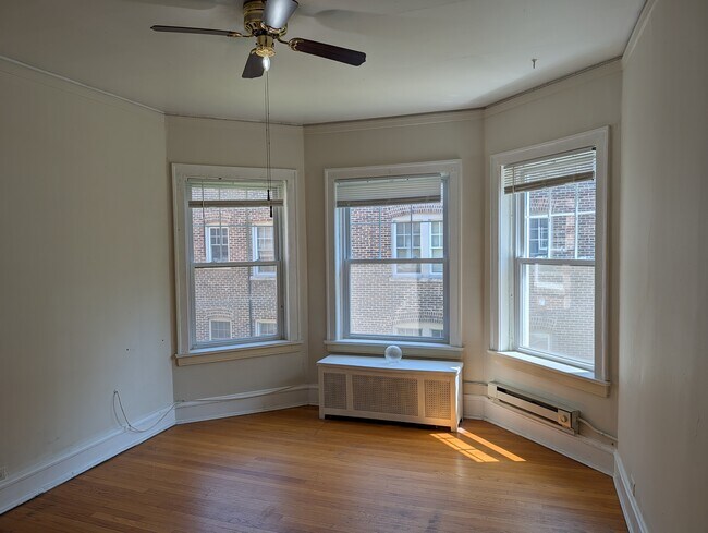 Foto del edificio - 325 Kedzie St