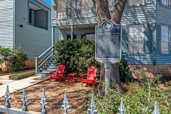 Building Photo - Galveston