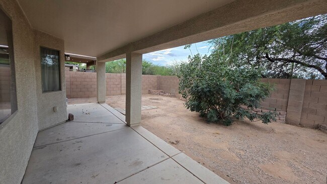Building Photo - 4763 E American Beauty Dr