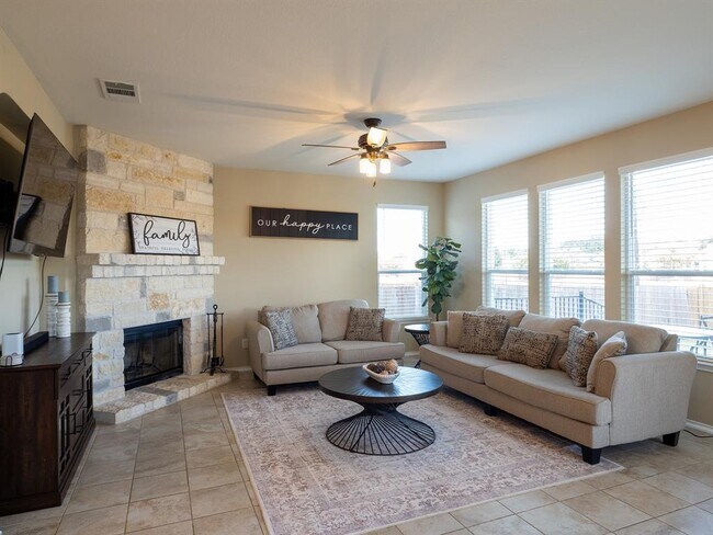 Building Photo - 104 Rocroi Dr