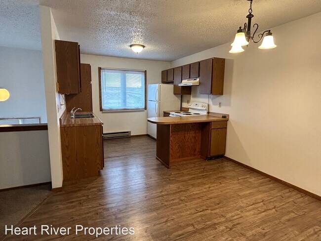 Building Photo - 2 br, 1.5 bath House - 643 29th St W