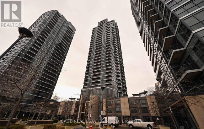 Photo du bâtiment - 5 Valhalla Inn Rd