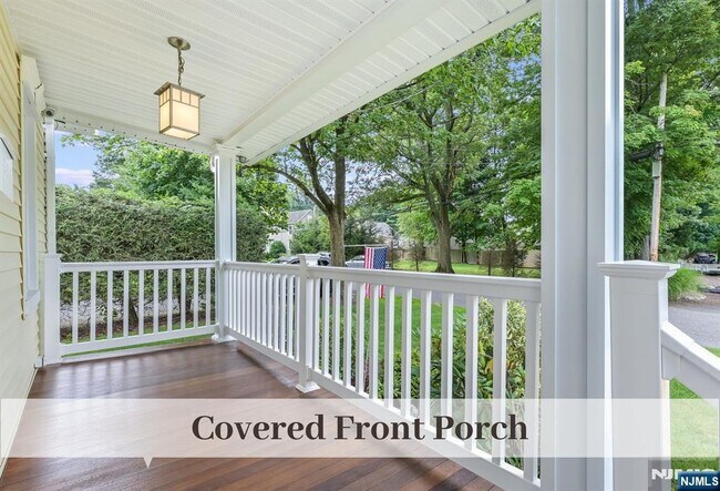 Foto del edificio - 385 Fern Ave