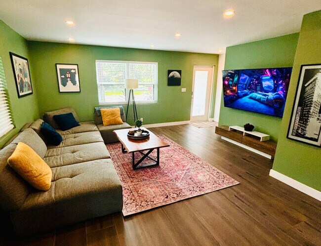 Foto del edificio - 1707 SW 24th St