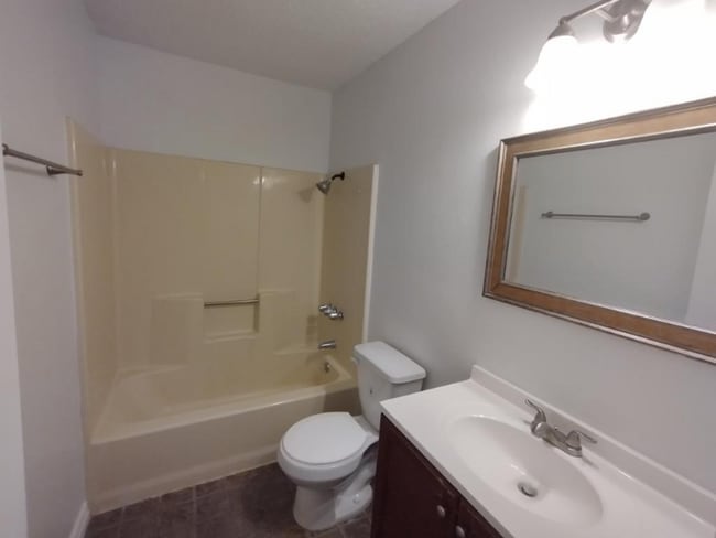 Building Photo - 3608 Saratoga Ave