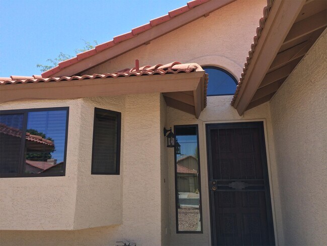 Building Photo - 4263 W Gail Dr