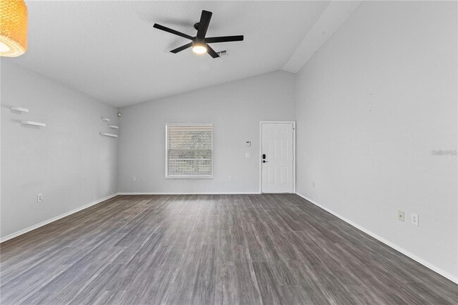 Building Photo - 7515 S Westshore Blvd