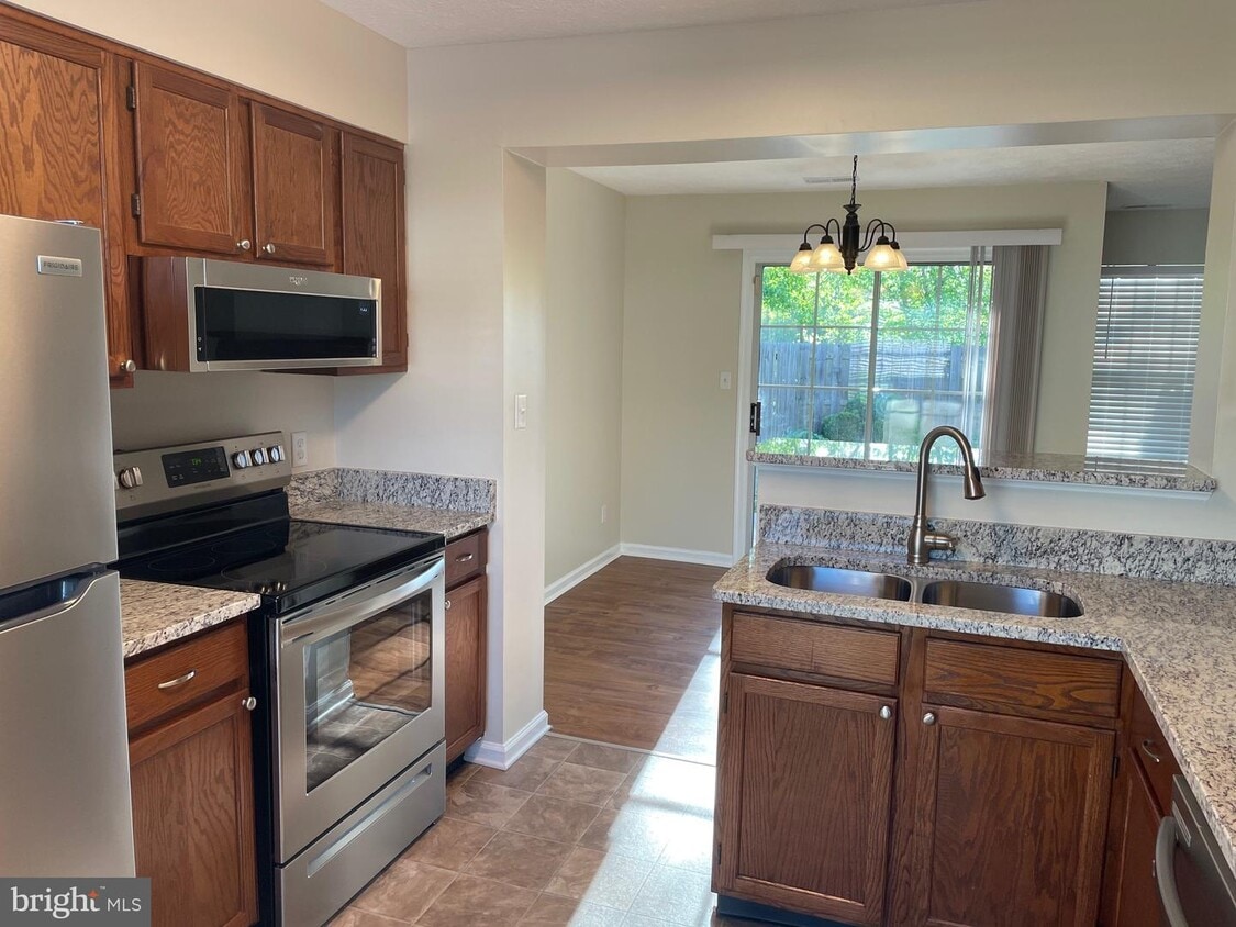 5115 Mallards Landing Dr, King VA 22485 Townhome Rentals in