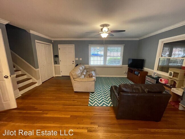 Foto del edificio - 3 br, 2.5 bath House - 4463 Leonora Dr.
