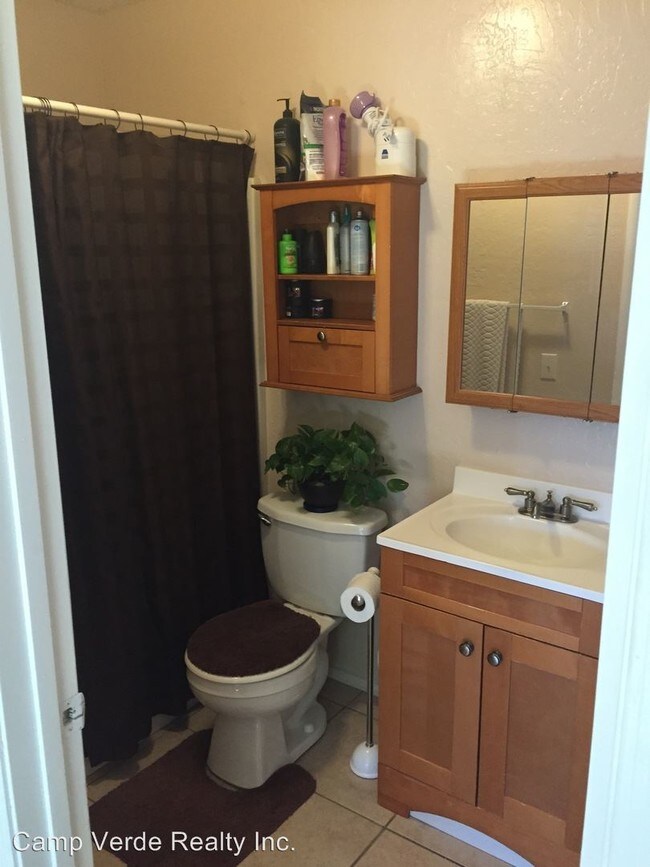Foto del edificio - 3 br, 2 bath House - 139 W. Head St.