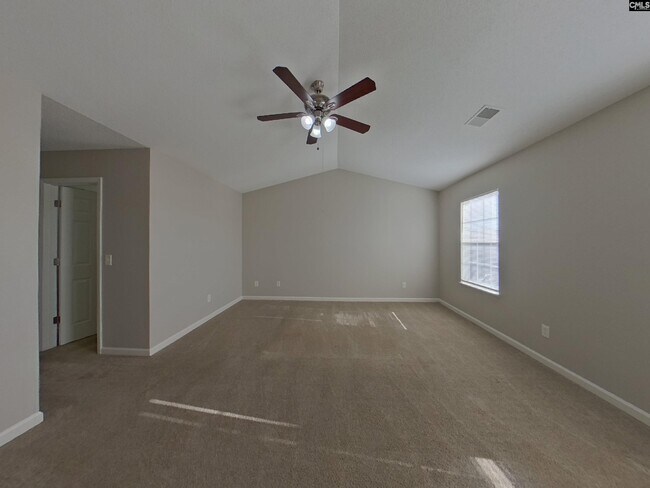 Foto del edificio - 204 Fox Grove Cir